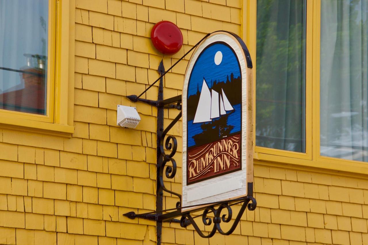 Rum Runner Inn Луненбург Екстер'єр фото